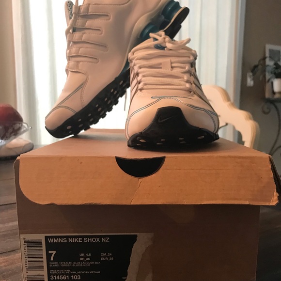 Two pair of women’s Nike Shox tennis shoes - Picture 1 of 8